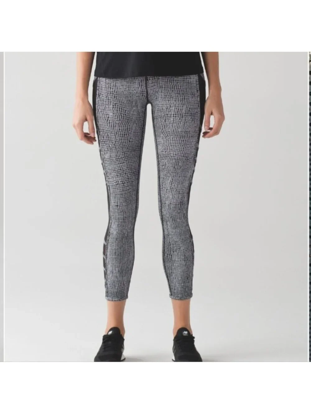Lululemon Wild And Free Tight Fall Net White Black / Black